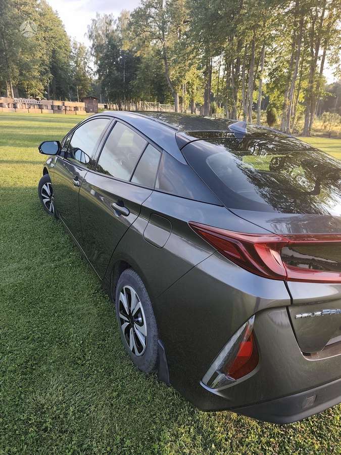 Toyota Prius - 7