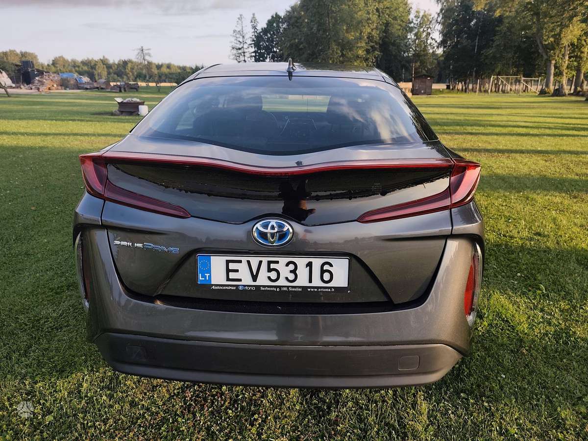 Toyota Prius - 10