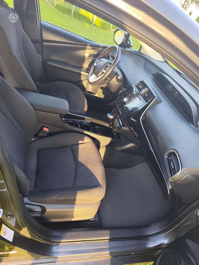 Toyota Prius - 12
