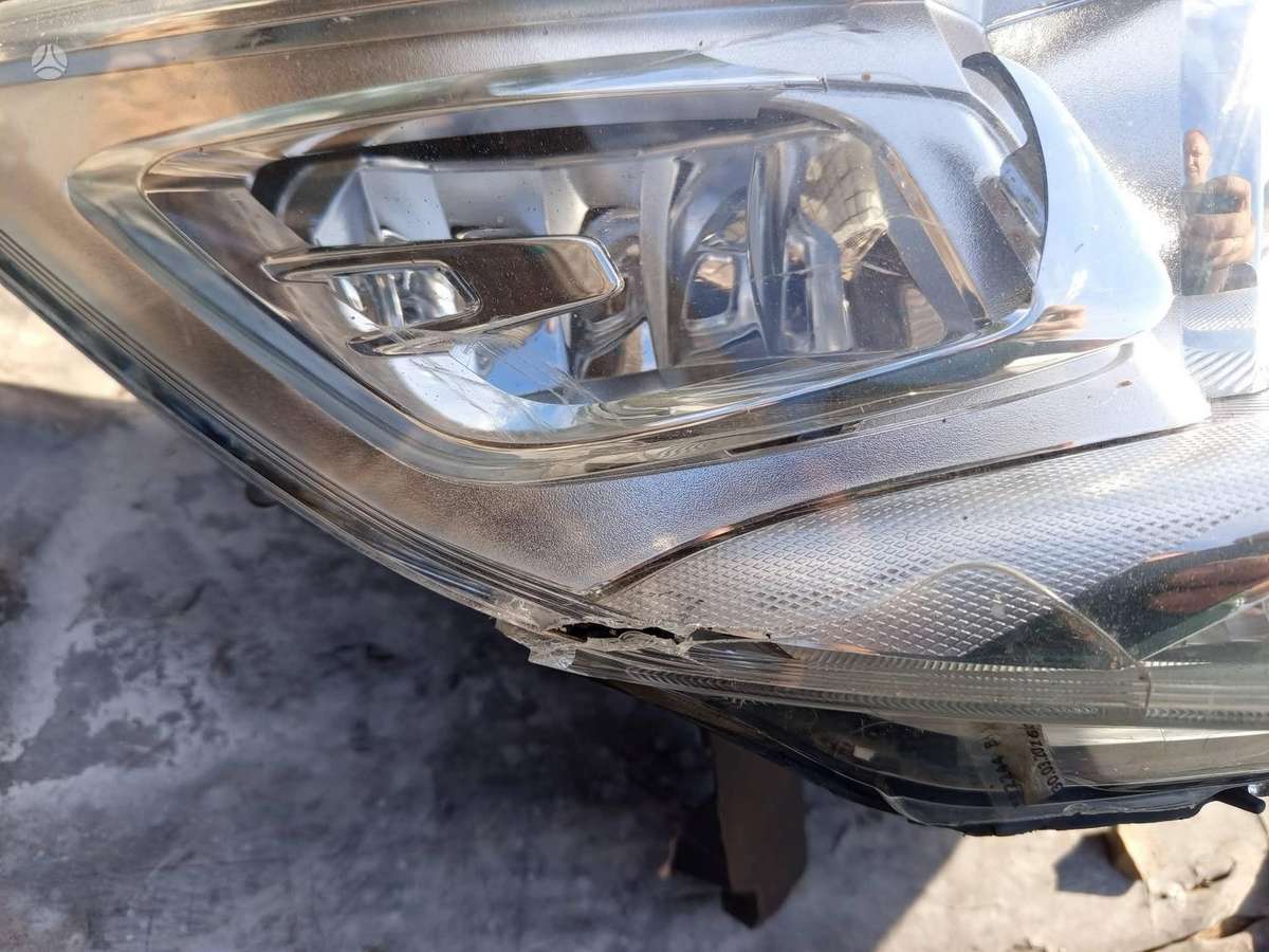 Ford Kuga bamperiai, žibintai