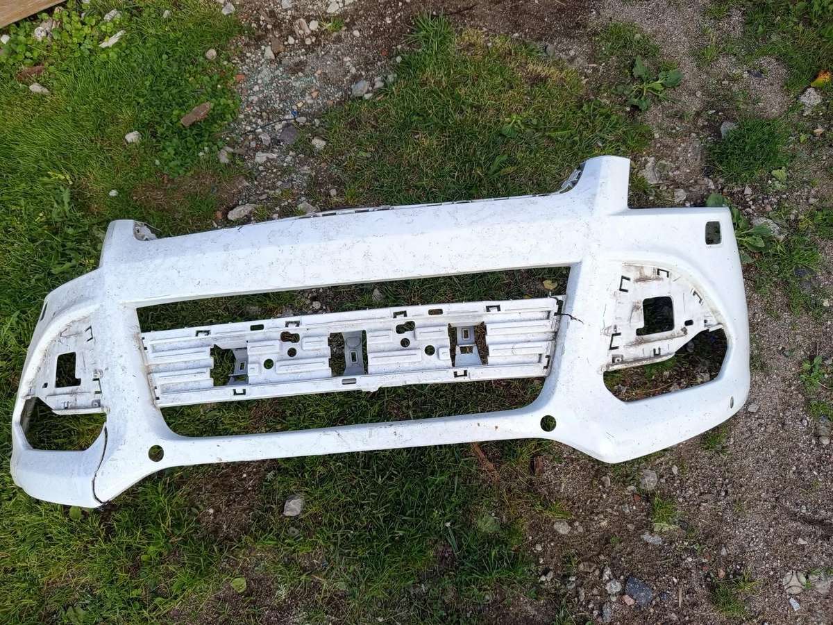 Ford Kuga bamperiai, žibintai