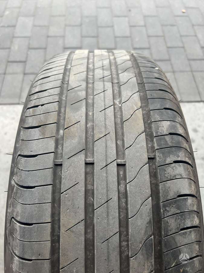 Goodyear Efficient grip performance 2, summer 215/55 R17