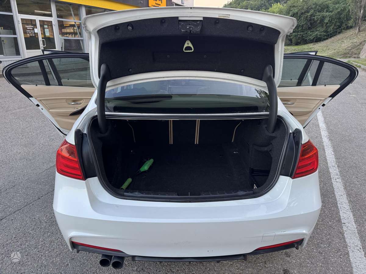 BMW 328, 2.0 l., Седан