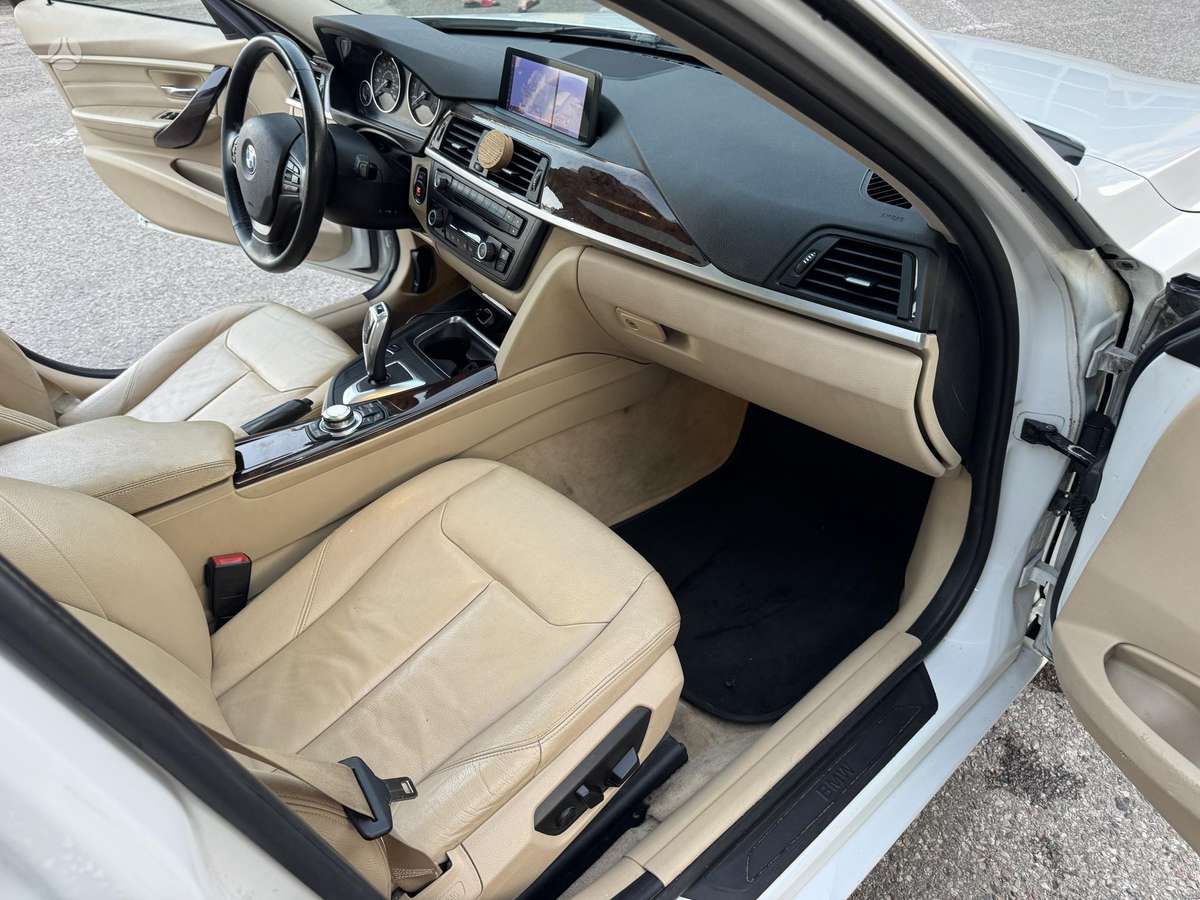 BMW 328, 2.0 l., Седан