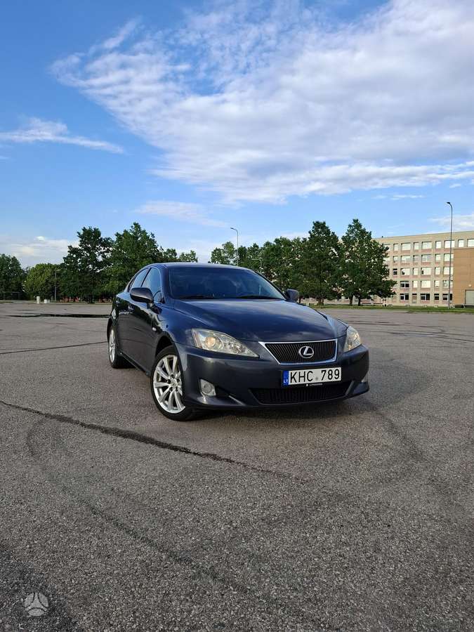 Lexus IS 220, 2.2 l., Седан