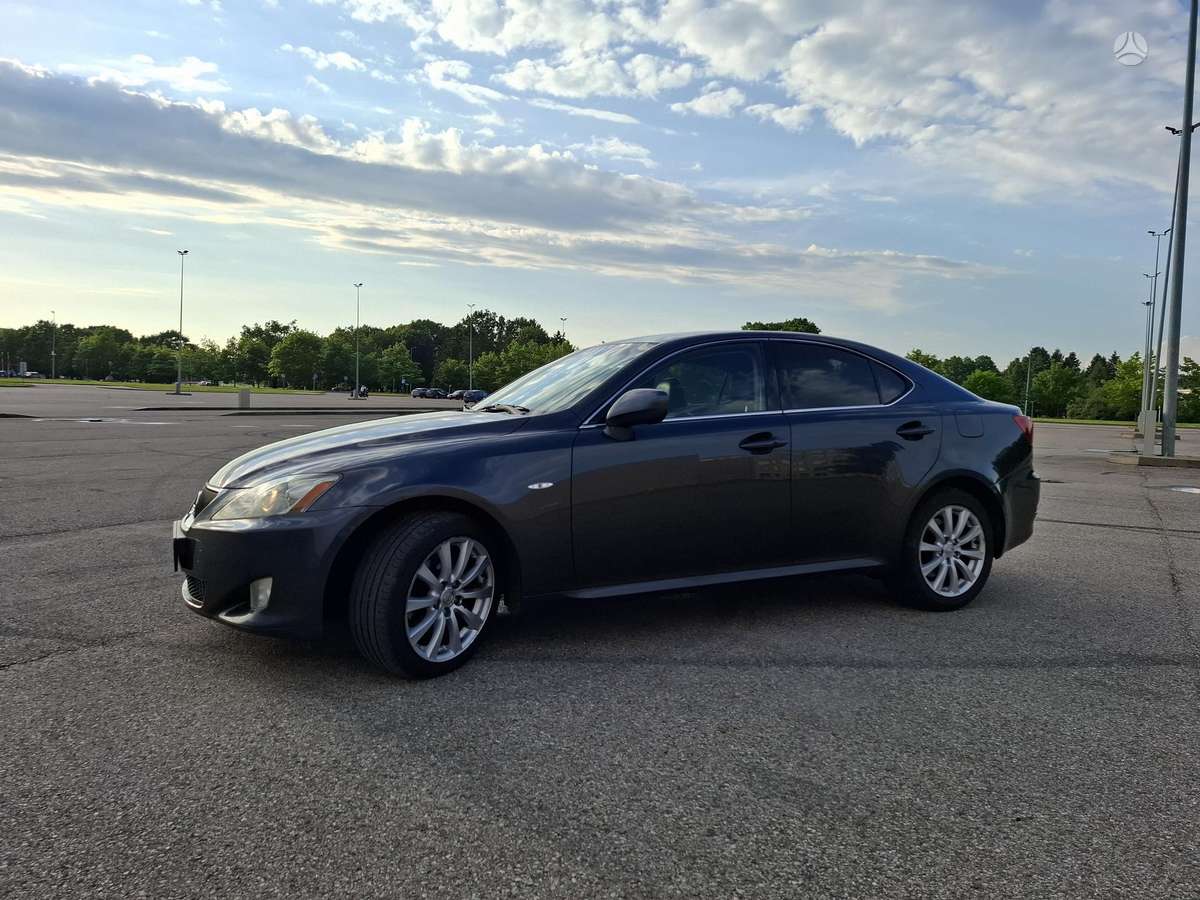 Lexus IS 220, 2.2 l., Седан