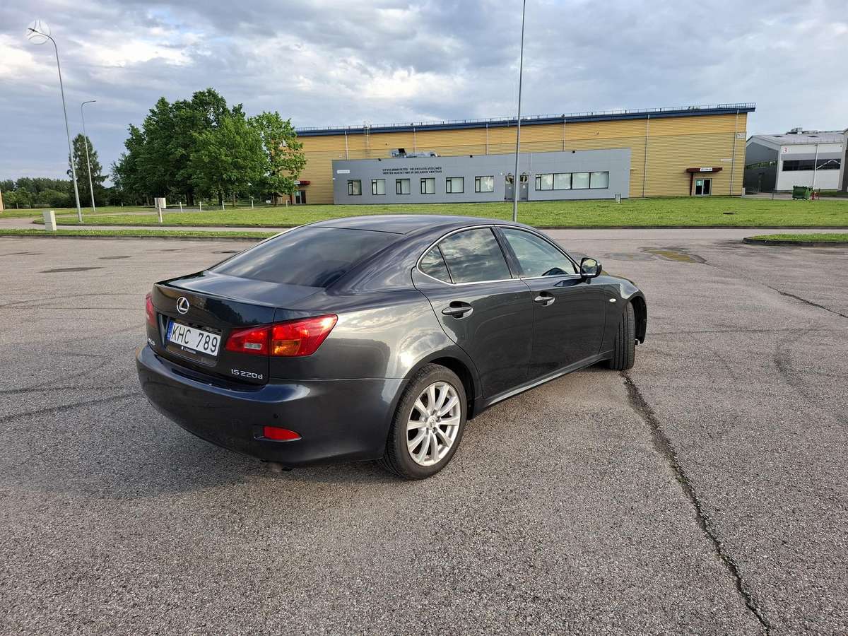Lexus IS 220, 2.2 l., Седан
