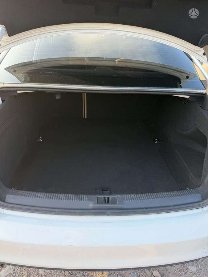 Audi A4, 2.0 l., Седан