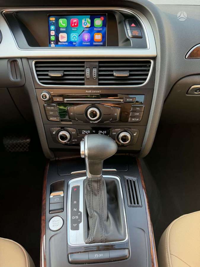 Audi A4, 2.0 l., saloon / sedan