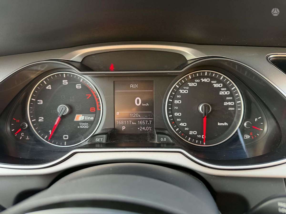 Audi A4, 2.0 l., Седан