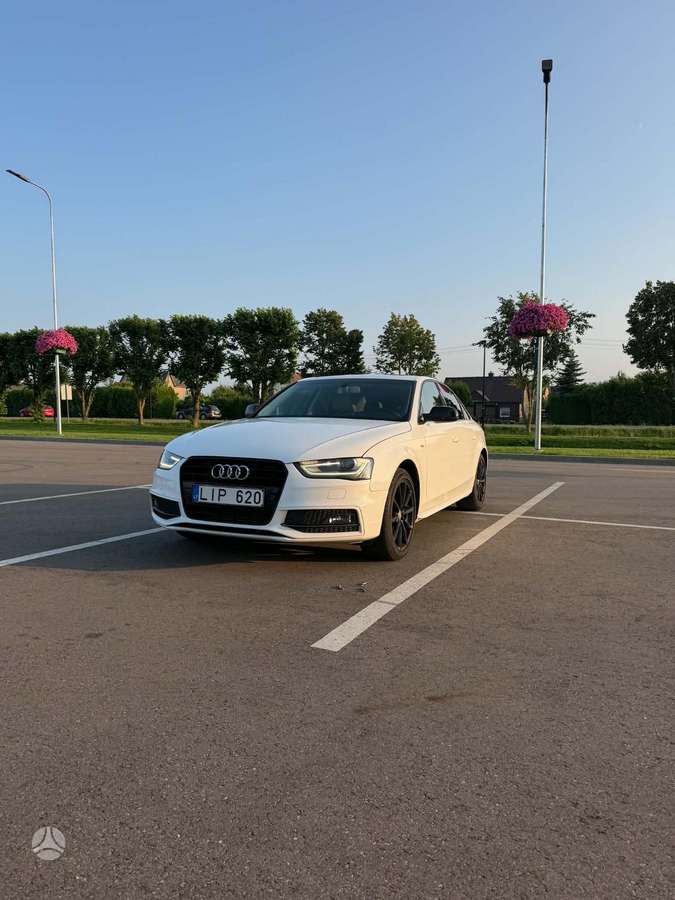 Audi A4, 2.0 l., saloon / sedan
