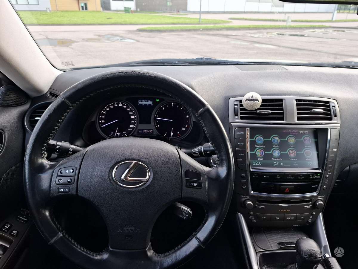 Lexus IS 220, 2.2 l., Седан