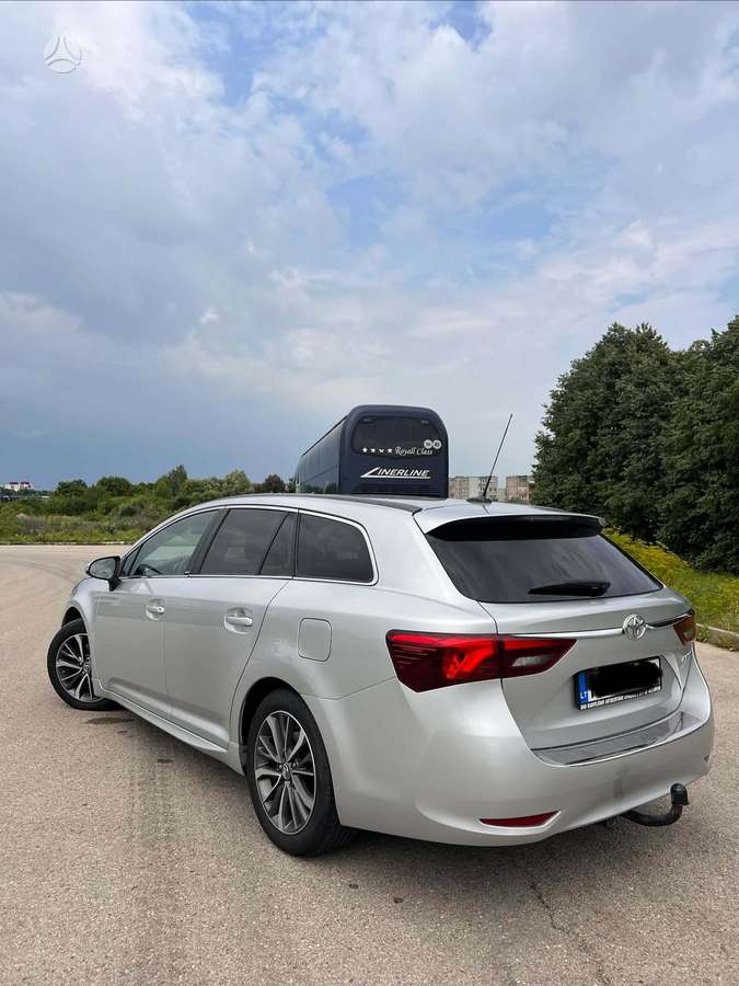 Toyota Avensis - 4
