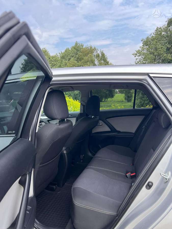 Toyota Avensis - 9