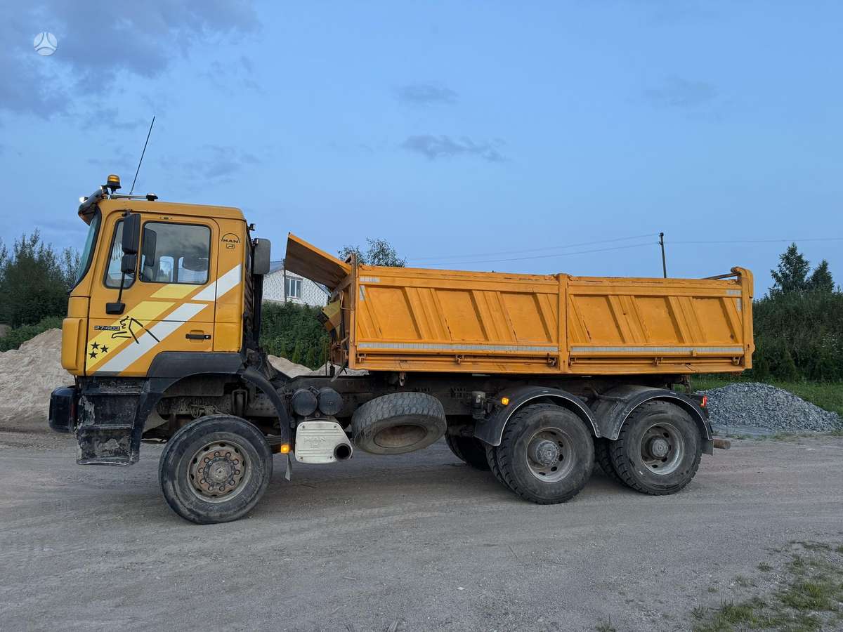 MAN 27-403 F 2000, pašizgāzēji