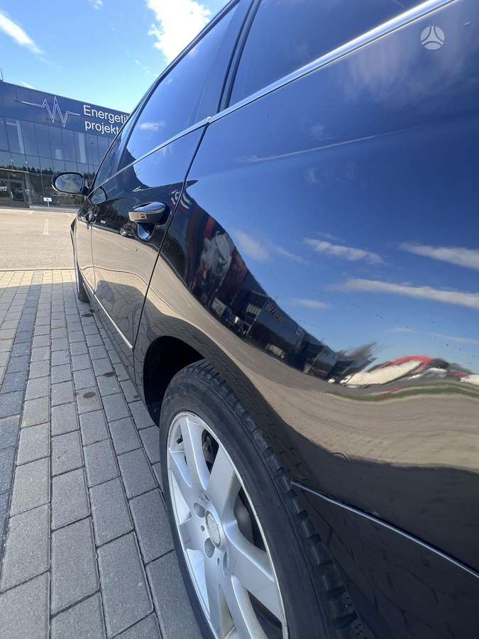Volkswagen Passat - 10