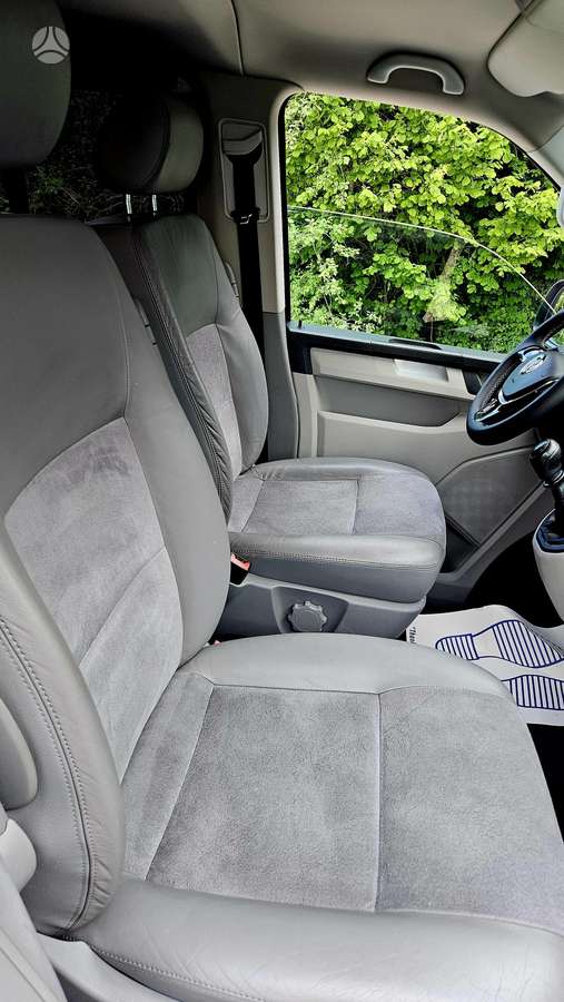 Volkswagen Multivan - 7
