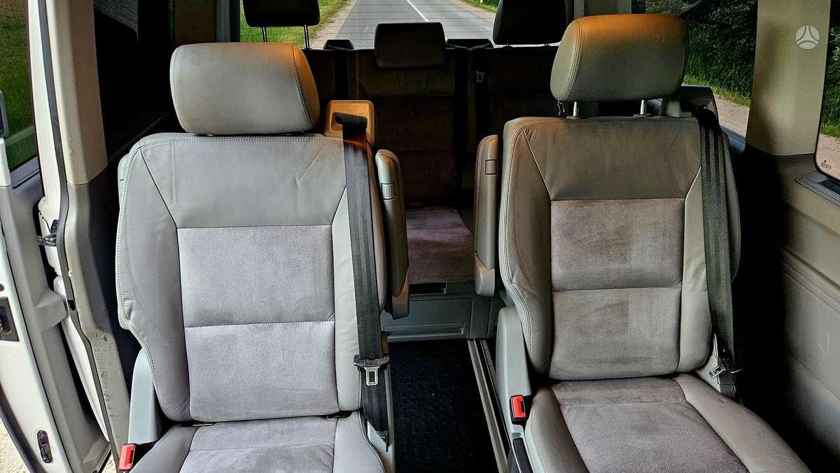 Volkswagen Multivan - 11