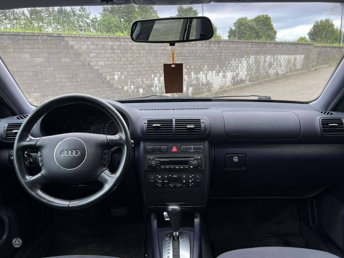 Audi A3, 1.6 l., Хэтчбек