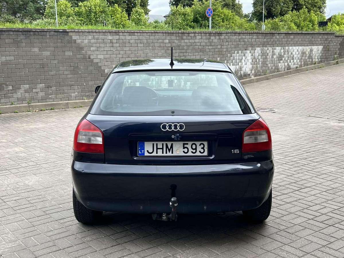 Audi A3, 1.6 l., Хэтчбек