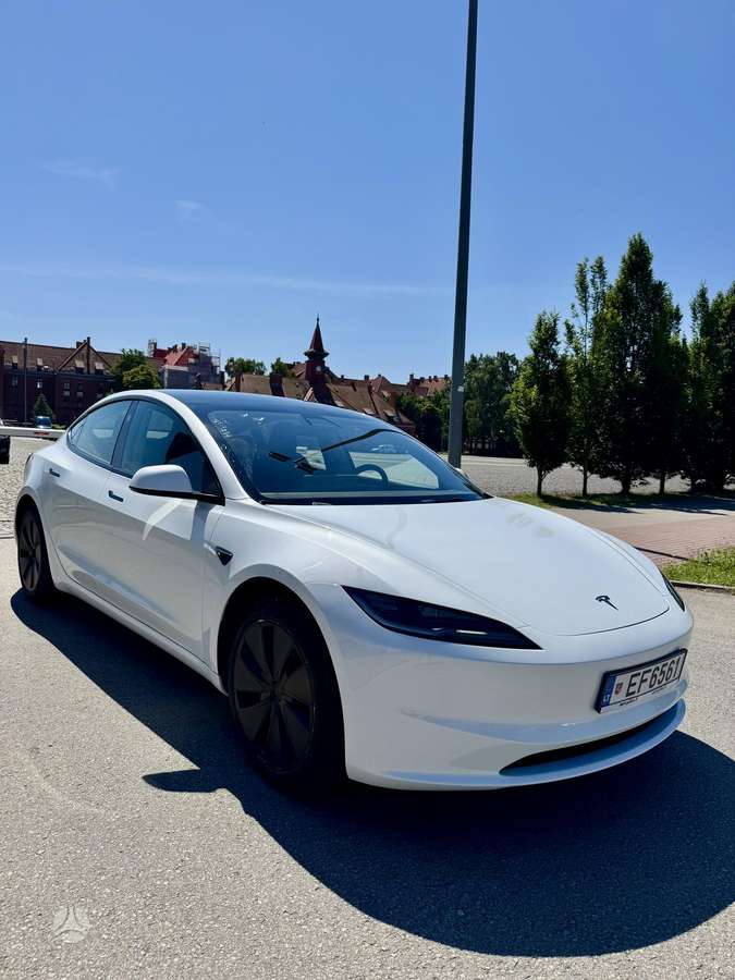 Tesla Model 3, 60 кВт·ч, Седан
