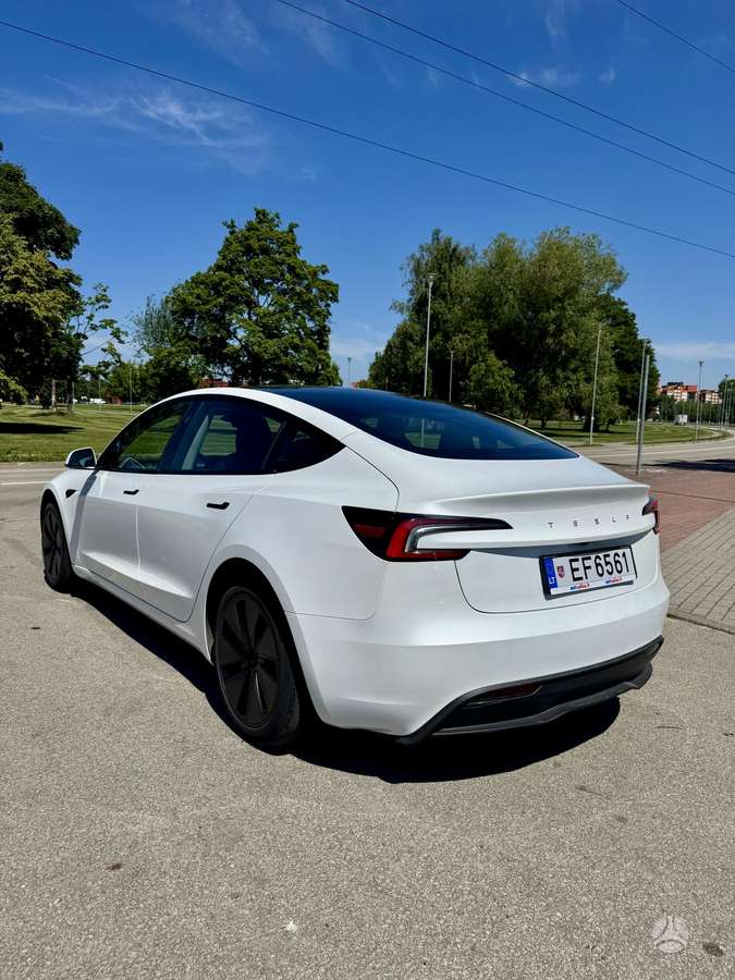 Tesla Model 3, 60 кВт·ч, Седан