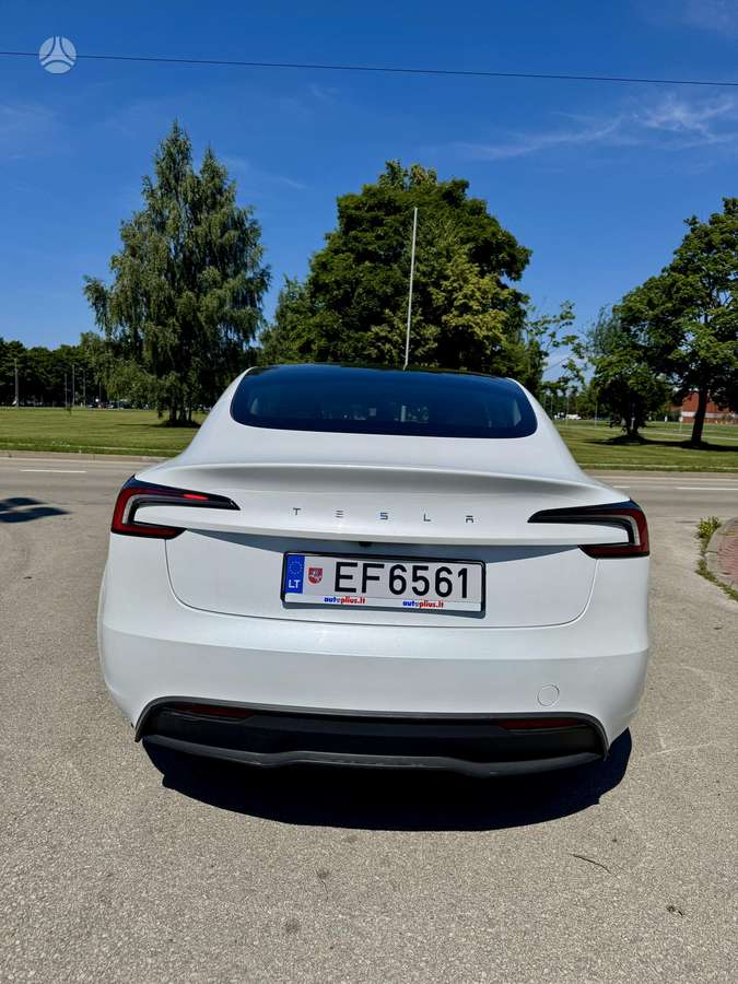 Tesla Model 3, 60 кВт·ч, Седан