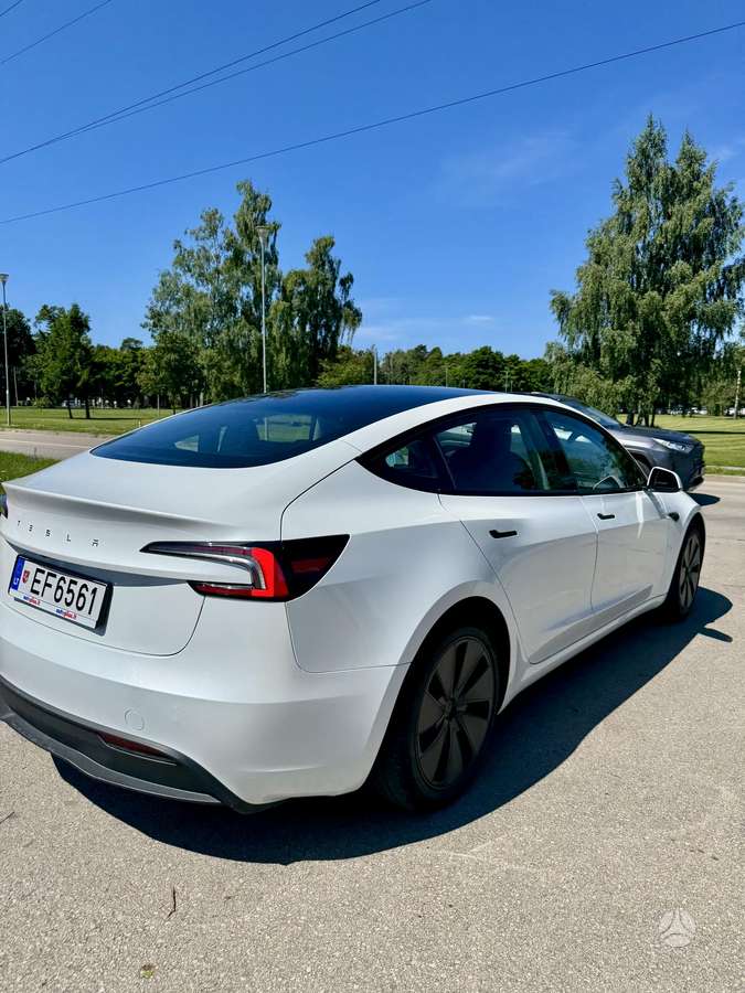 Tesla Model 3, 60 кВт·ч, Седан