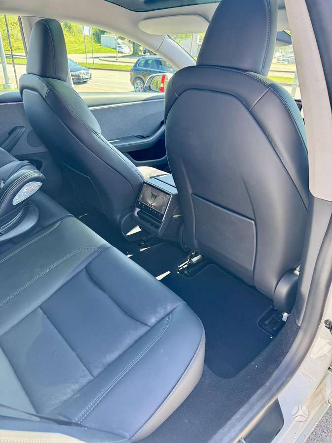 Tesla Model 3, 60 кВт·ч, Седан