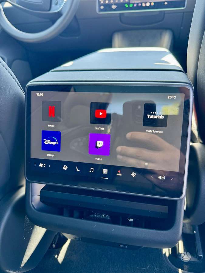 Tesla Model 3, 60 кВт·ч, Седан