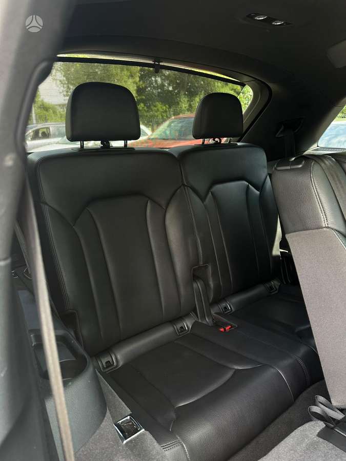 Audi Q7, 3.0 l., off-road / crossover