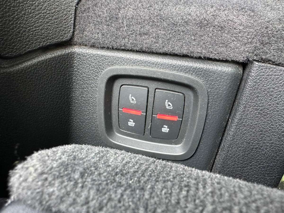Audi Q7, 3.0 l., off-road / crossover