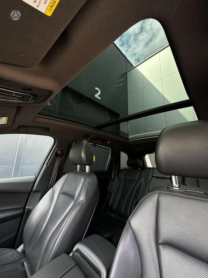 Audi Q7, 3.0 l., off-road / crossover