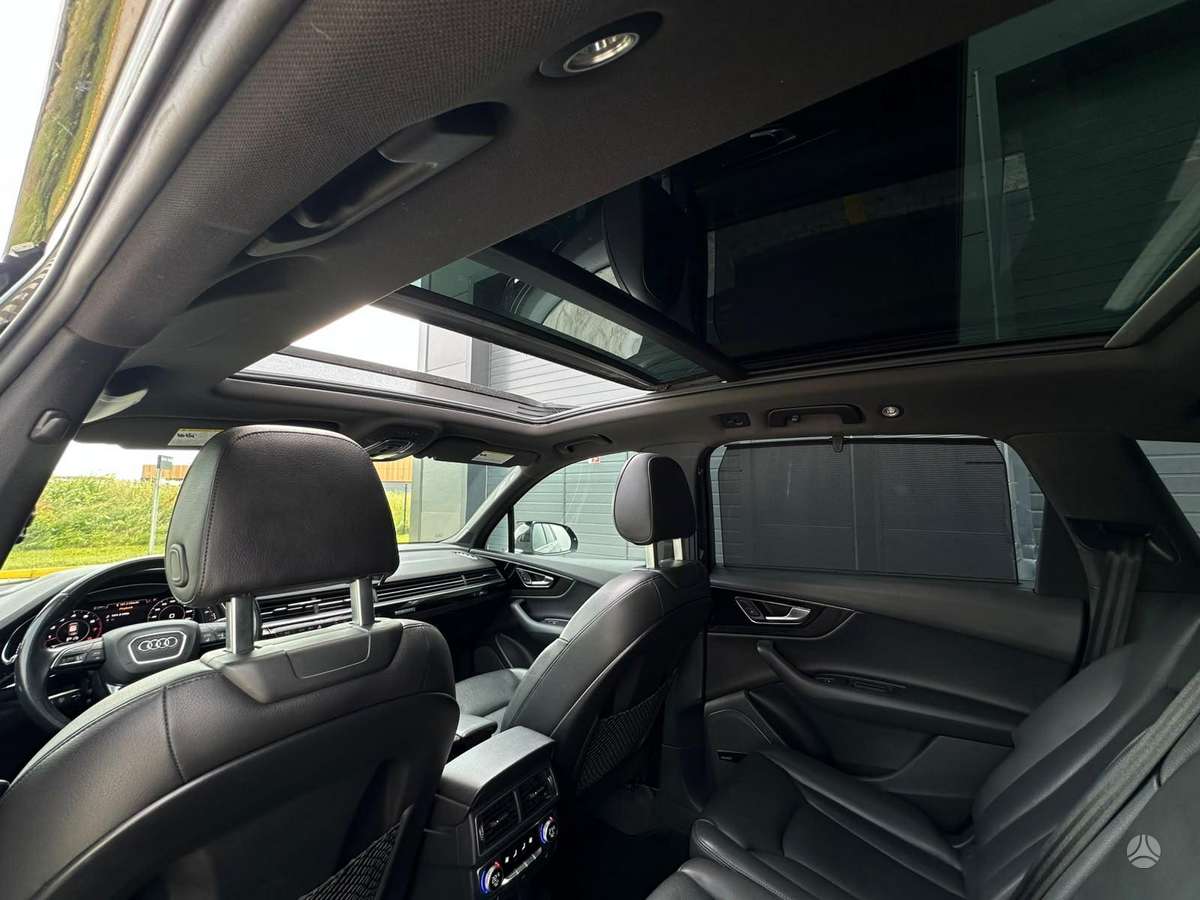 Audi Q7, 3.0 l., off-road / crossover