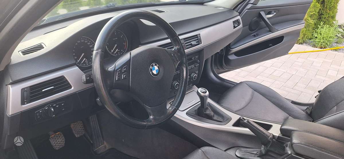 BMW 320, 2.0 l., Седан