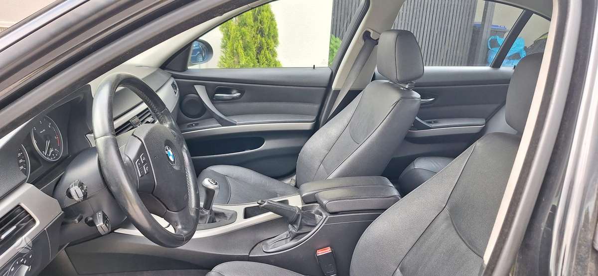 BMW 320, 2.0 l., Седан