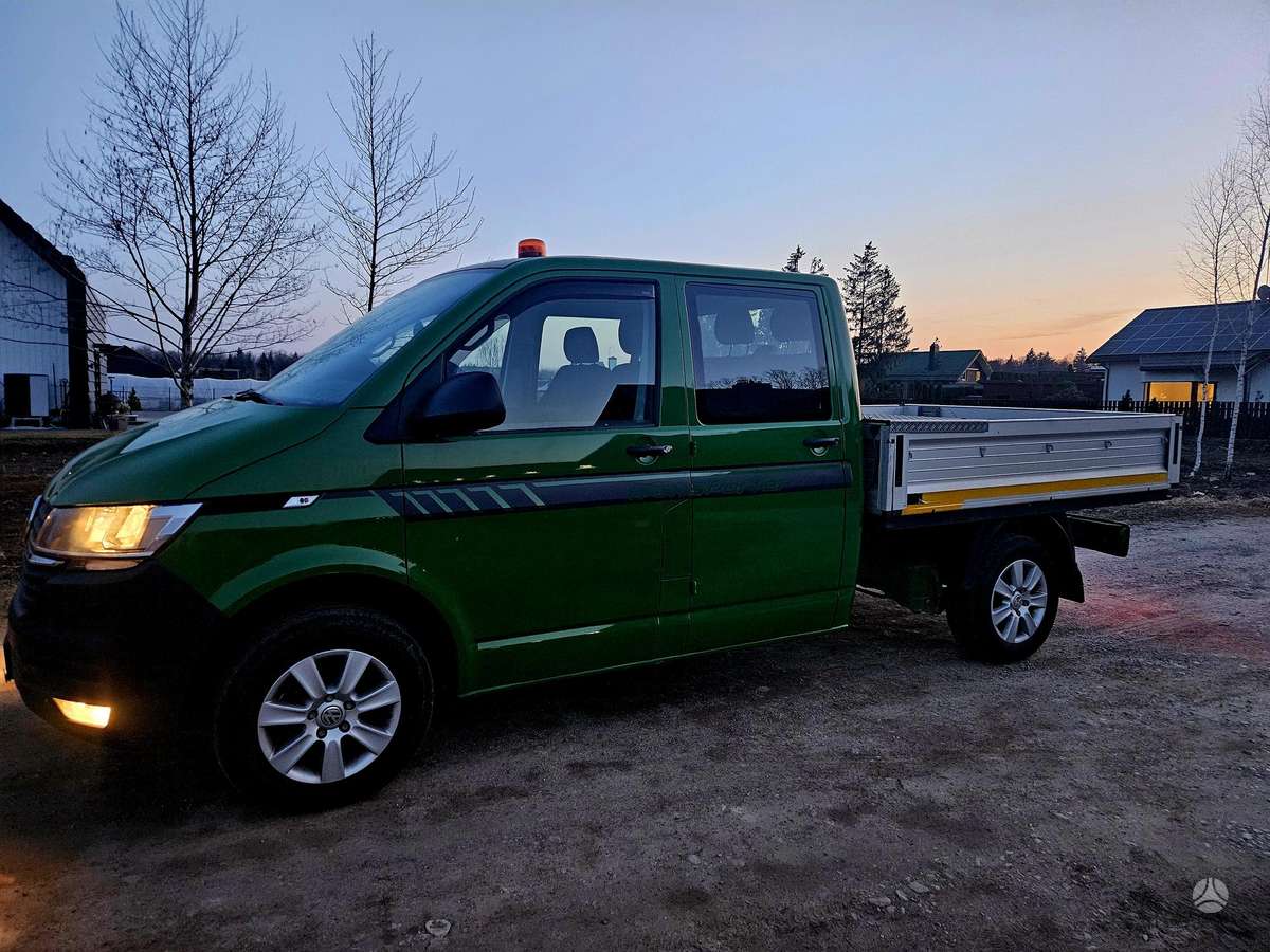 Volkswagen Transporter - 1