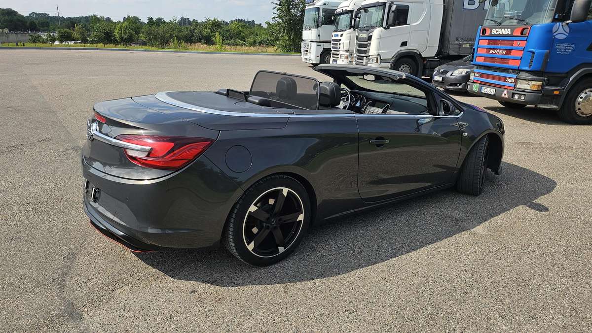 Opel Cascada, 1.4 l., convertible