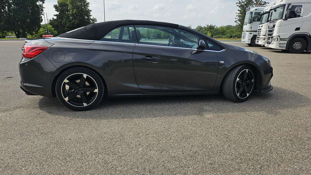 Opel Cascada, 1.4 l., convertible