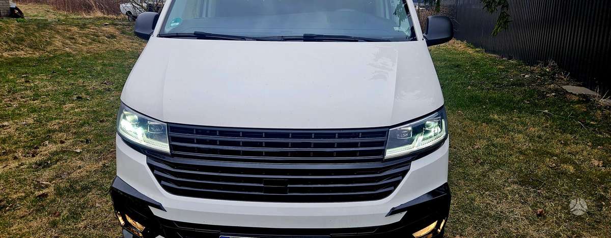 Volkswagen Multivan - 1