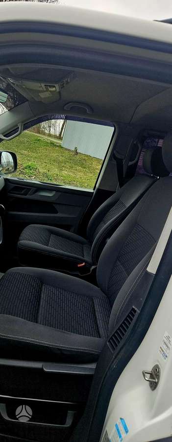 Volkswagen Multivan - 9