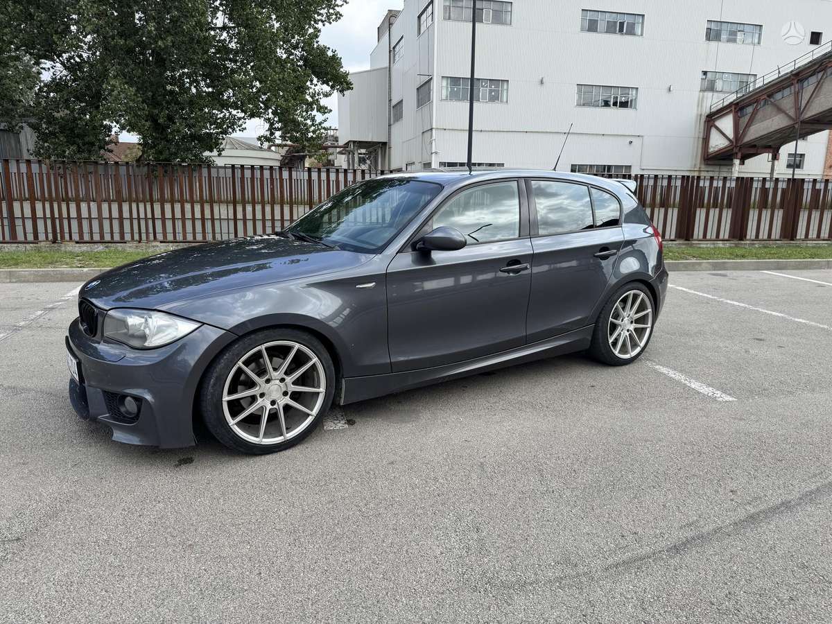 BMW 118, 2.0 l., Хэтчбек