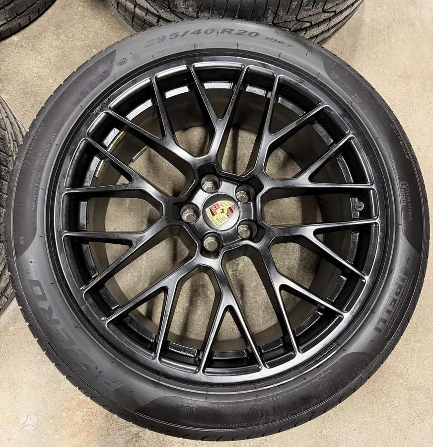 Porsche Macan, lengvojo lydinio, R20
