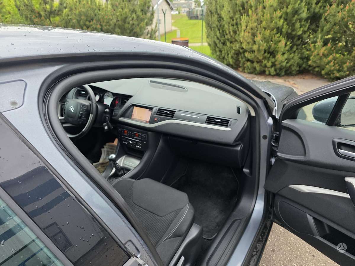Citroen C5, 2.0 l., Седан