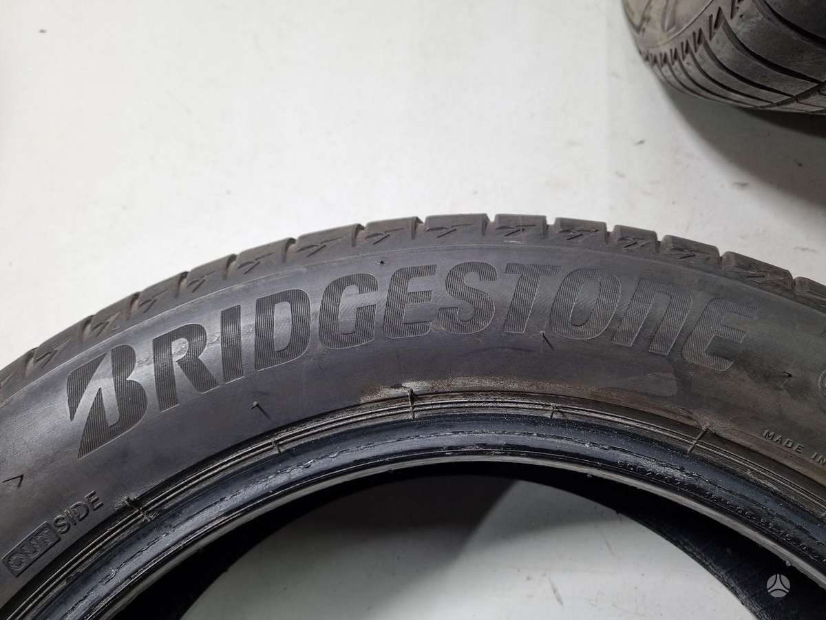 Bridgestone 6-7mm, летние 225/55 R18