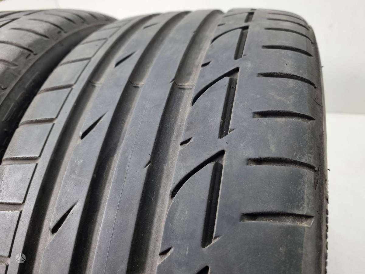 Bridgestone 6-7mm, летние 225/35 R19