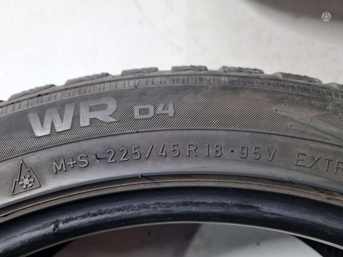 Nokian 5mm, всесезонные 225/45 R18