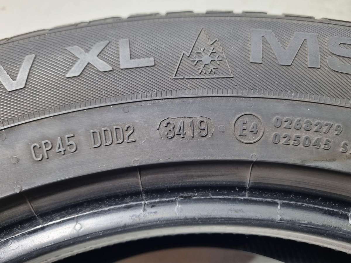 Uniroyal 4-5mm, universalios 235/60 R18