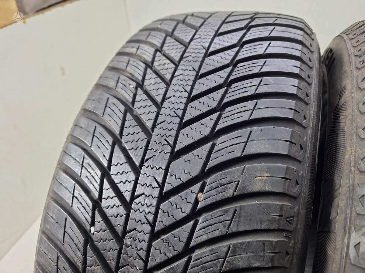 Nexen 6-7mm, всесезонные 225/55 R16
