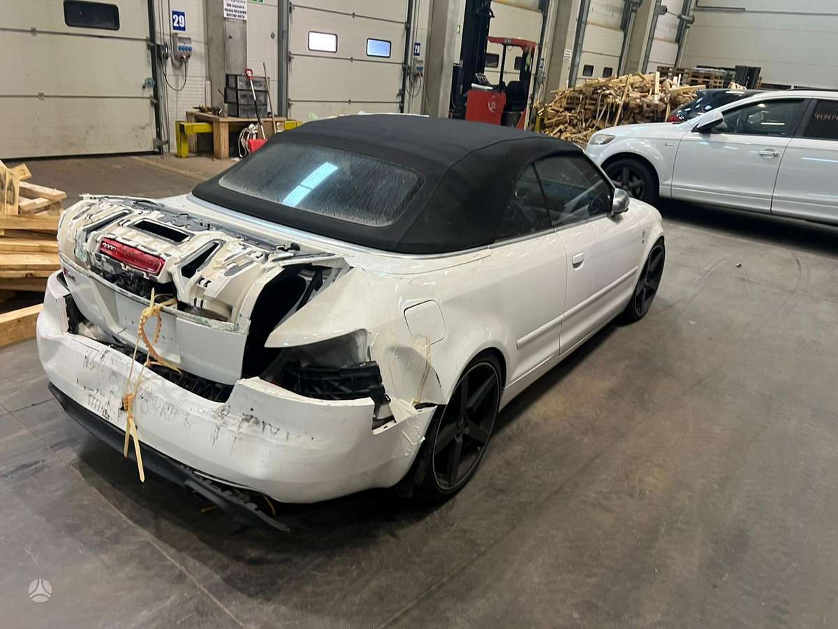 Audi S4, 4.2 l., convertible